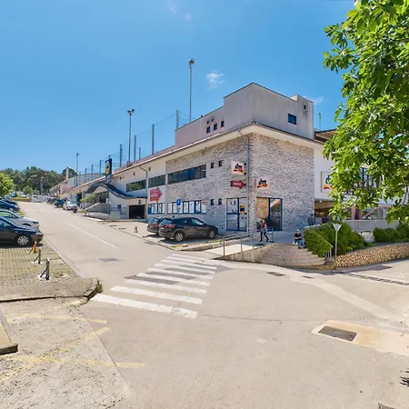 Dina * Mali Losinj